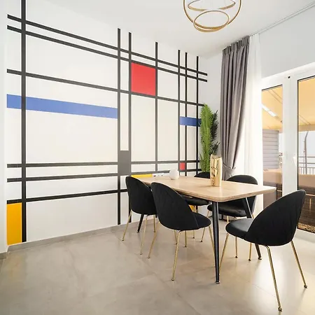 Apartment Gk Plato Academy *