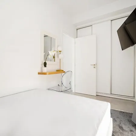 Gk Plato Academy Apartment